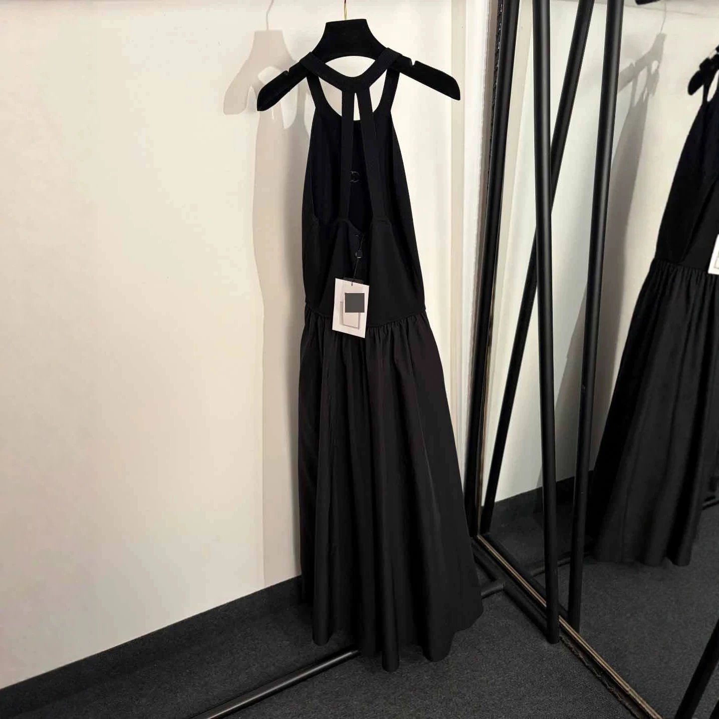 Unbranded Dresses Sleeveless Knit and Gathered Maxi Dress image 4