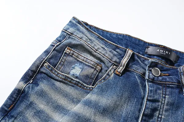 Design Distressed Ripped Light Wash Jeans - 26