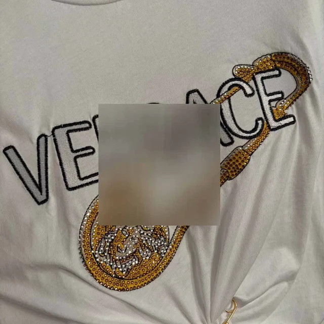 Versace T-Shirts Medusa rhinestone logo twist-front T-shirt product detail image 7