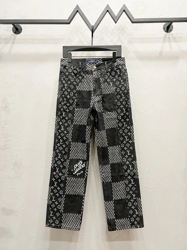 Louis Vuitton Matching Sets Monogram Denim Jacket and Jeans Set product detail image 17