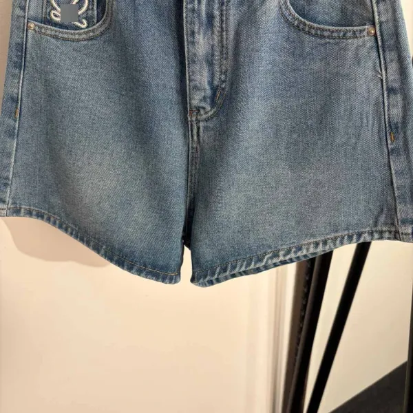 Design Denim Shorts Light Wash High-Waisted Jean Shorts - 8