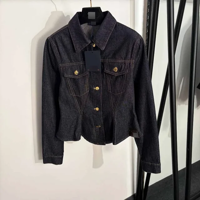 Unbranded Jackets Fitted dark-wash denim jacket with flap chest pockets and gold-tone buttons product detail image 2
