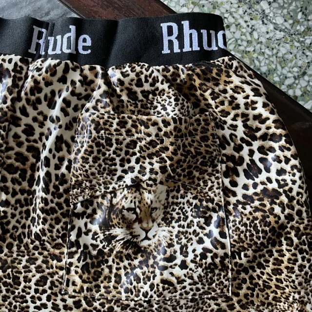 Rhude Shorts Glossy animal-print product detail image 14
