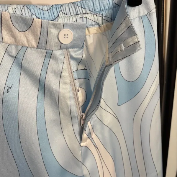 Design Abstract Wave Print Silk Set in Light Blue and Cream Sleepwear - 10