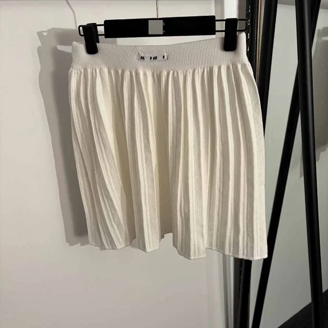 Miu Matching Sets Short-Sleeve Knit Polo Top and Pleated Skirt Set product detail image 5