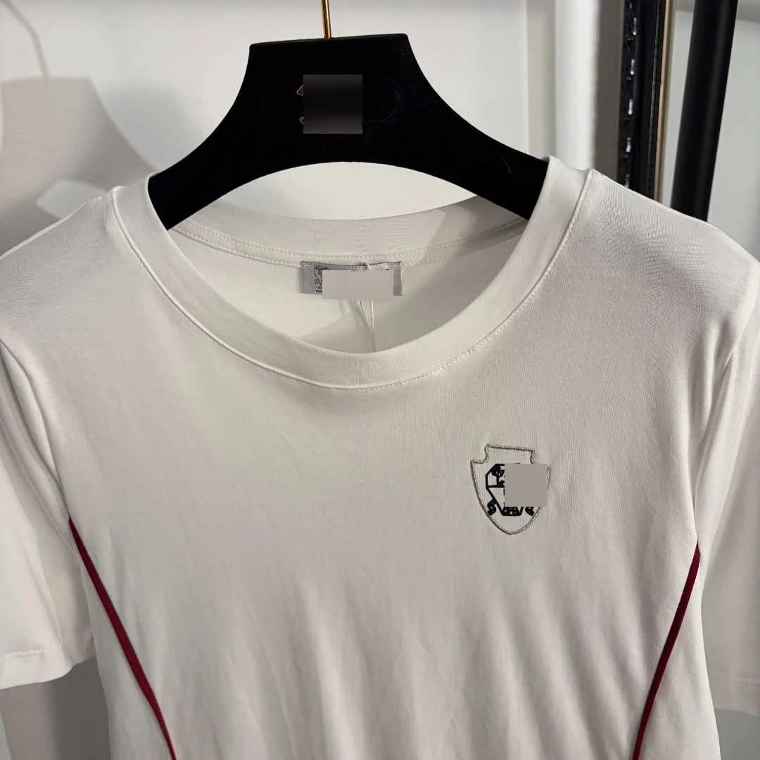 Design Shield Logo T-Shirt Burgundy - 6