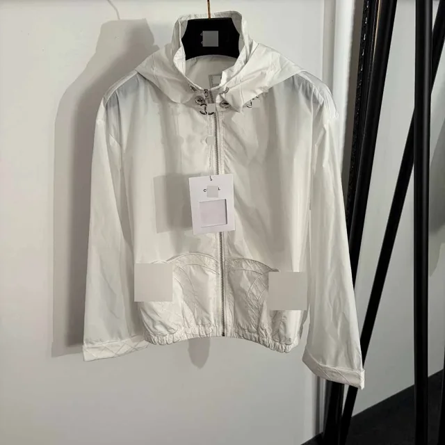Chanel Jackets Hooded zip-up jacket with quilted patch pockets product detail image 2
