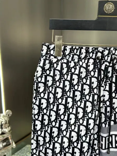 Dior Oblique Print Swim Shorts White / Black - 34