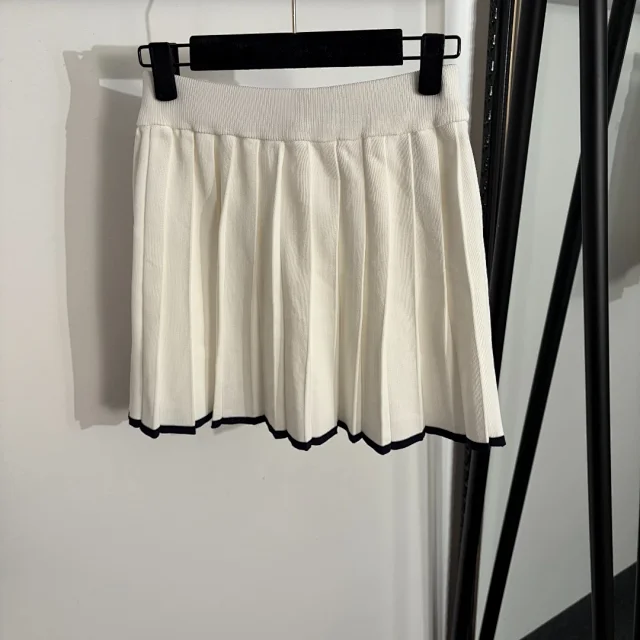 Miu Matching Sets Bow-detail short-sleeve knit top and pleated skirt set product detail image 6