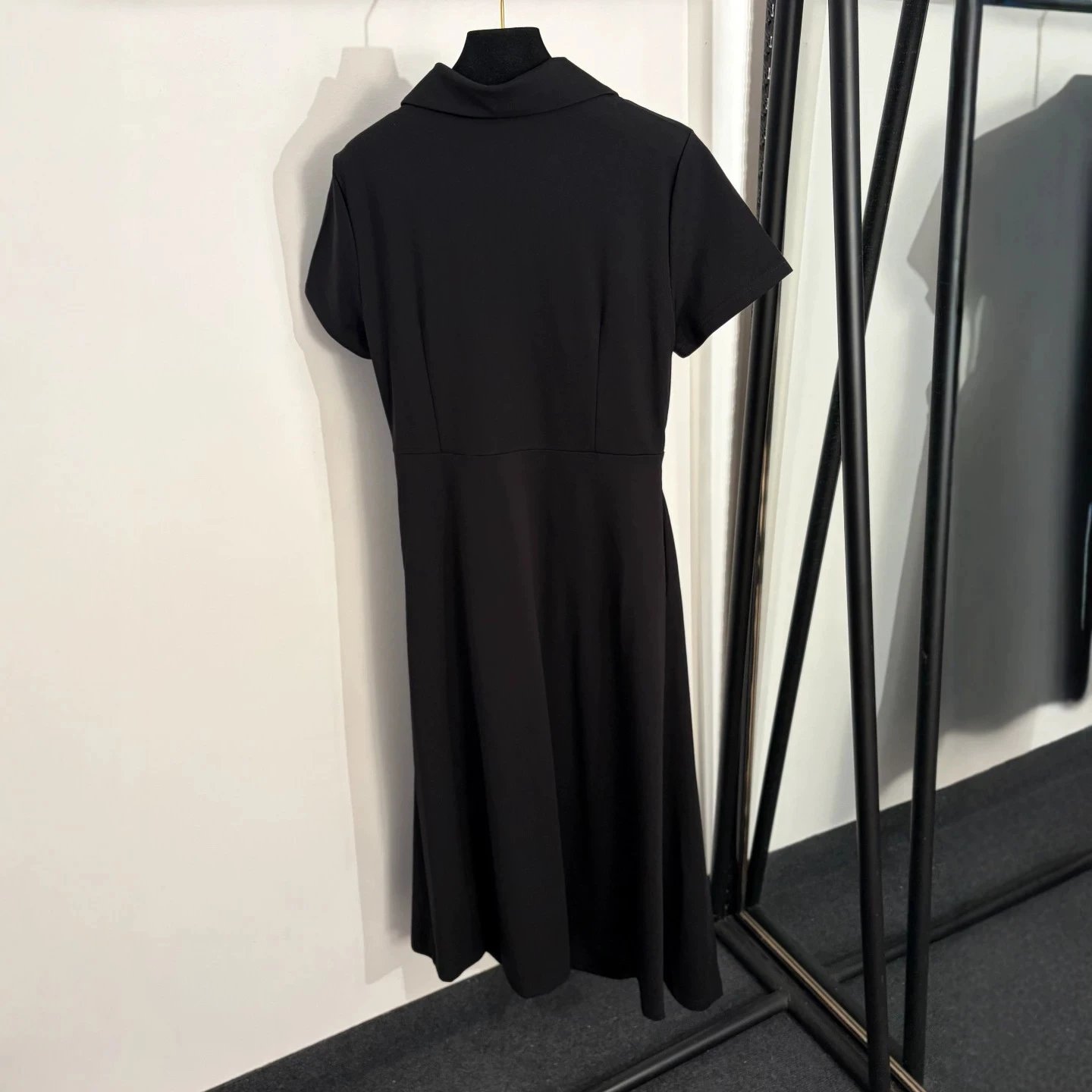 Unbranded Dresses Short-sleeve collared zip-front midi dress with side slit image 3