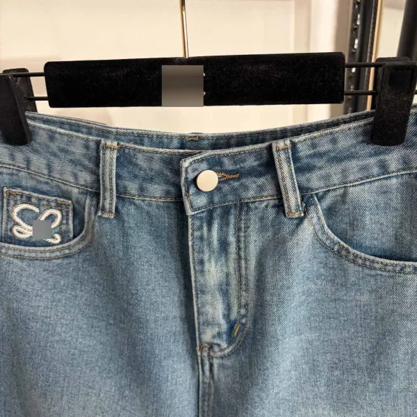 Design Denim Shorts Light Wash High-Waisted Jean Shorts - 7