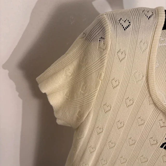 Miu Knitwear Short-Sleeve Heart Pointelle Knit Top with Bow Detail product detail image 6