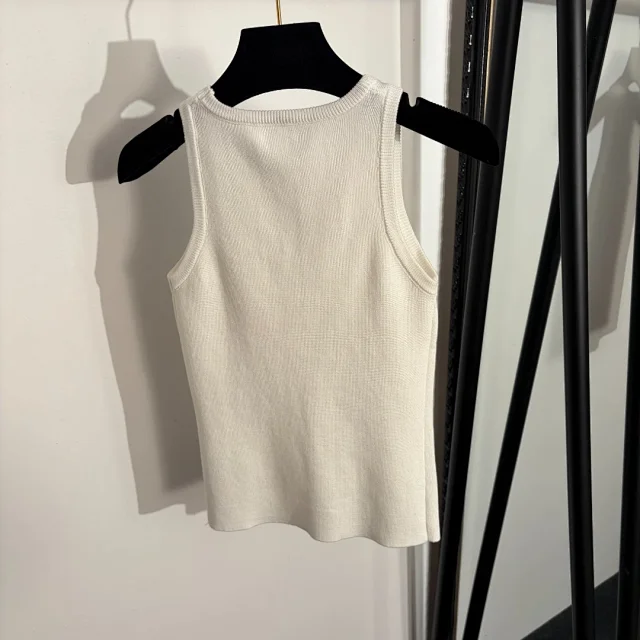 Unbranded Knitwear Knit sleeveless and short-sleeve tops with embroidered motifs product detail image 5