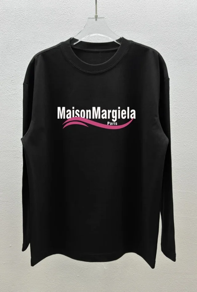 Maison Margiela T-Shirts Long-Sleeve Graphic T-Shirt product detail image 48
