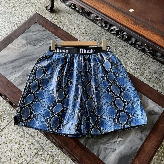 Rhude Shorts Glossy animal-print product detail image 12