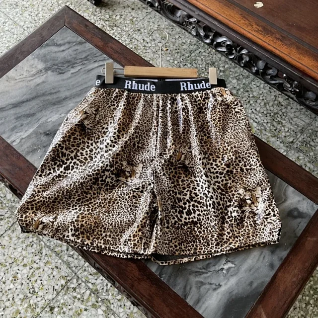 Rhude Shorts Glossy animal-print product detail image 6
