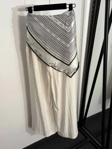 Chanel Silk-Trimmed Wide-Leg Linen Pants in Off-White - 4