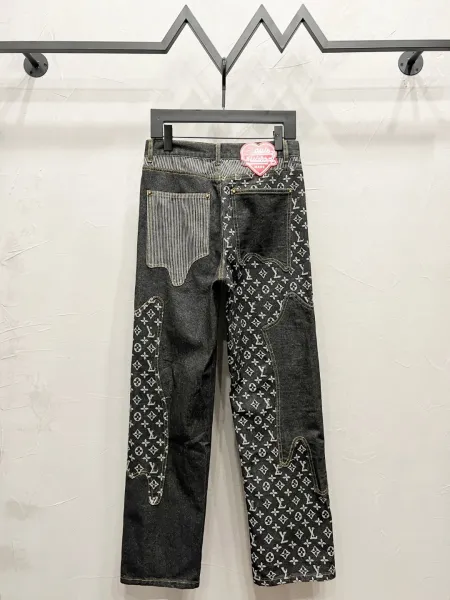 Design Checkerboard Washed Denim Jeans - 31