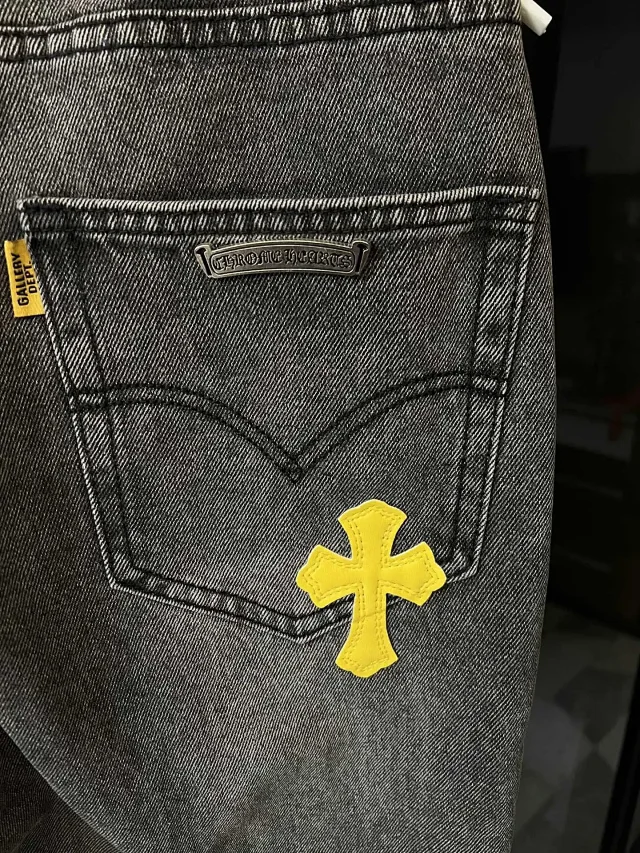 Unbranded Jeans Two-tone washed denim with multicolor cross appliqués and raw hems product detail image 10