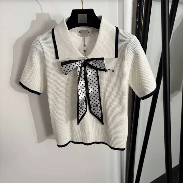 Miu Matching Sets Bow-detail short-sleeve knit top and pleated skirt set product detail image 3