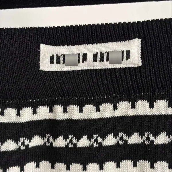 Miu Miu Knit Set Black and White Geometric Pattern Two-Piece Set - 9