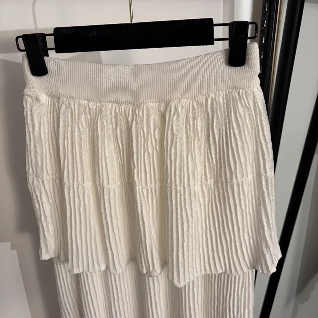 Miu Skirts Layered Pleated Midi Skirt product detail image 7