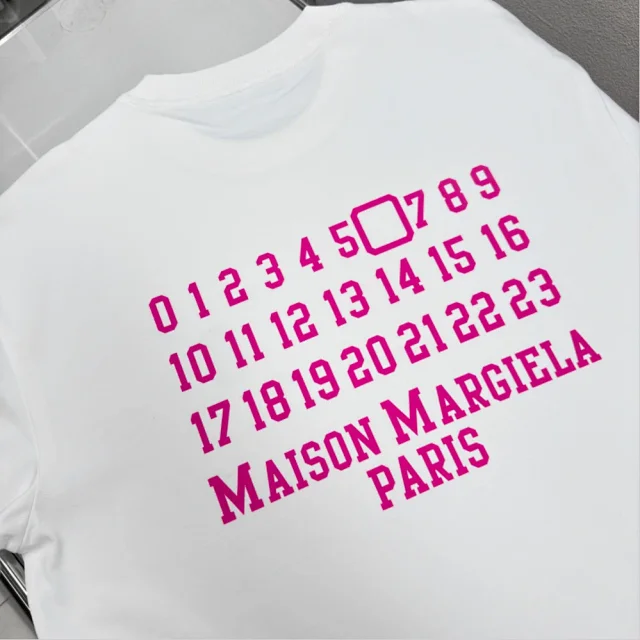 Maison Margiela T-Shirts Long-Sleeve Graphic T-Shirt product detail image 33