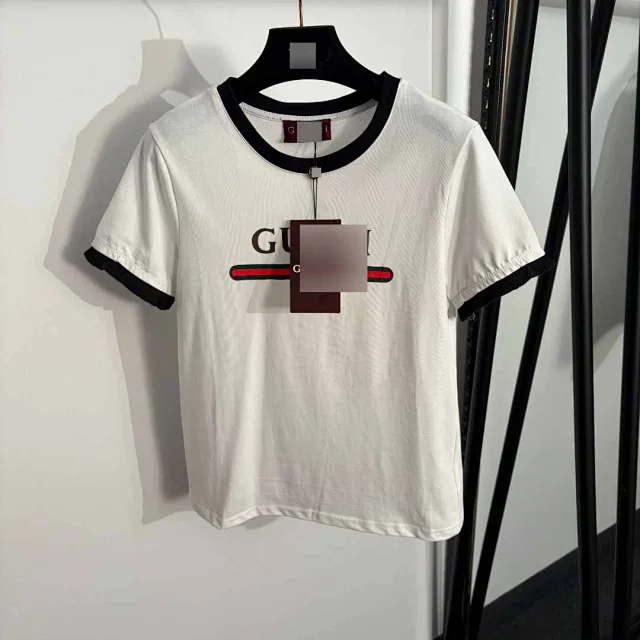 Gucci T-Shirts Ribbed contrast-trim logo-print crew-neck T-shirt product detail image 2