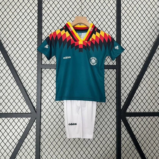 Real Madrid Football Jerseys Kids Jersey and Shorts Set product detail image 12