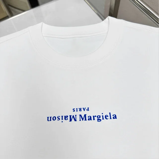 Maison Margiela T-Shirts Long-Sleeve Graphic T-Shirt product detail image 19