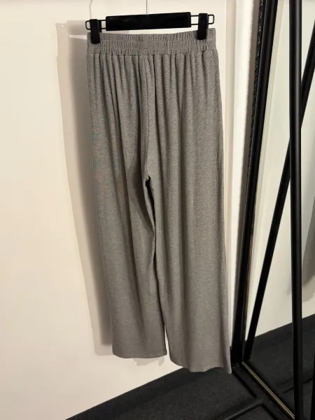 Design Ribbed Knit Twist Detail Set in Brown - 8