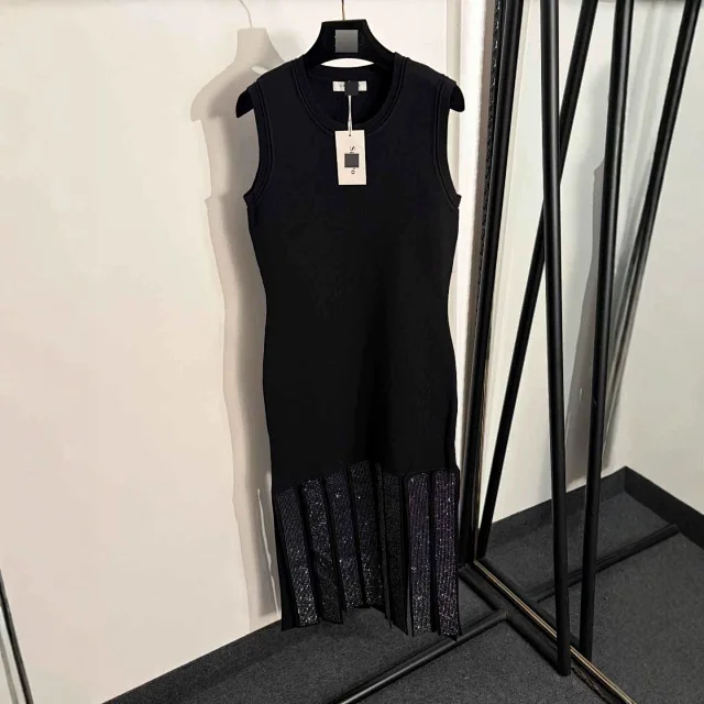 Unbranded Dresses Sleeveless Knit Dress with Rhinestone Fringe Hem product detail image 2