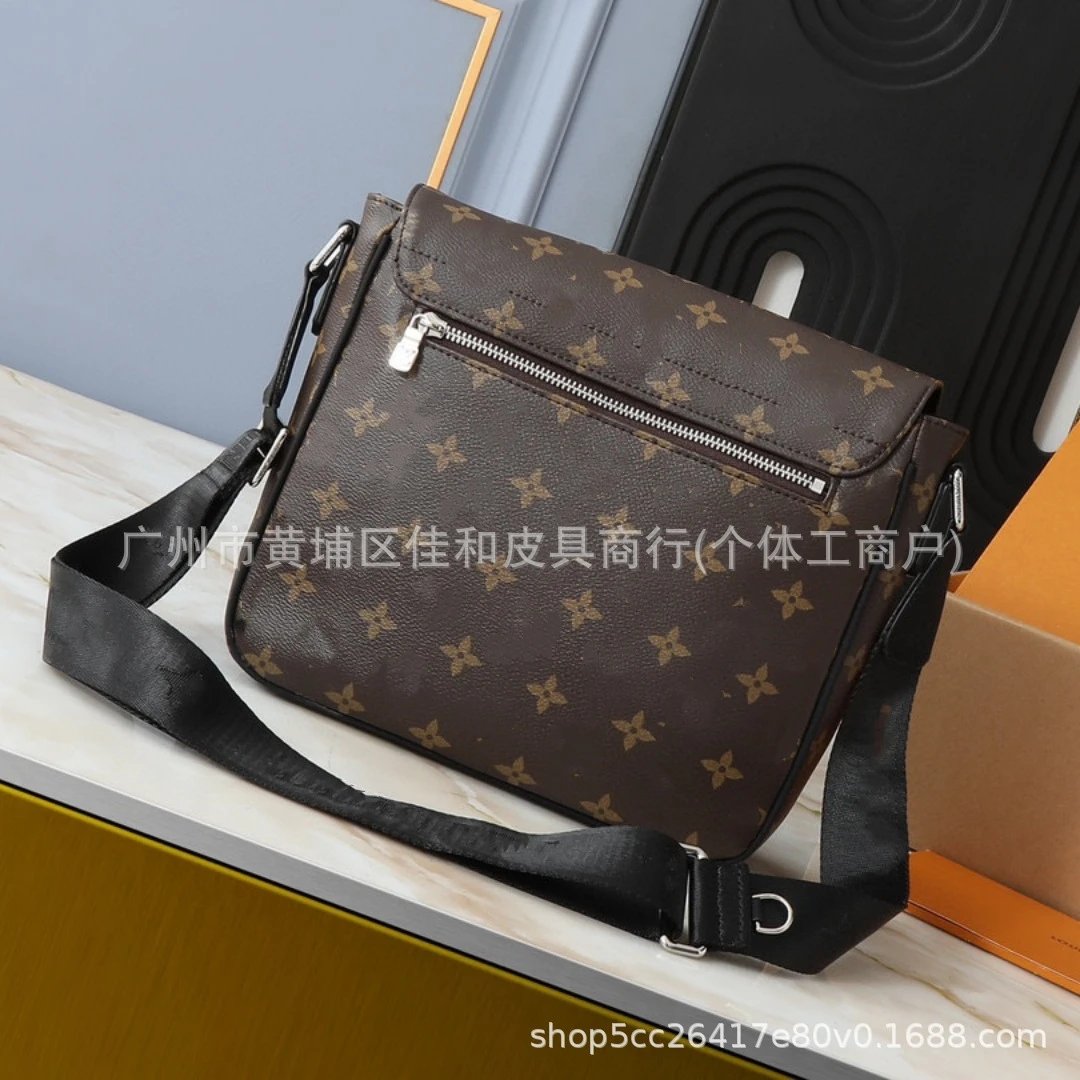Louis Vuitton Monogram Canvas Messenger Bag Brown Crossbody Bags - 3