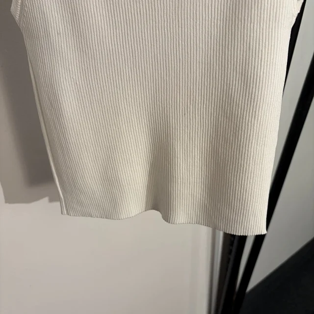 Miu Knitwear Ribbed Knit Bow-Shoulder Top product detail image 7