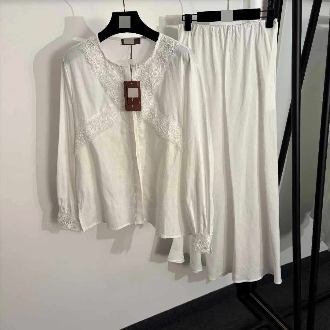 白色