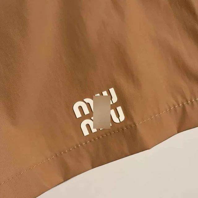 Miu Shorts Nylon with elastic drawstring waist and zip pockets product detail image 8