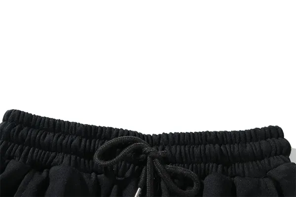 Off-White Diagonal Arrow Print Black Shorts - 39