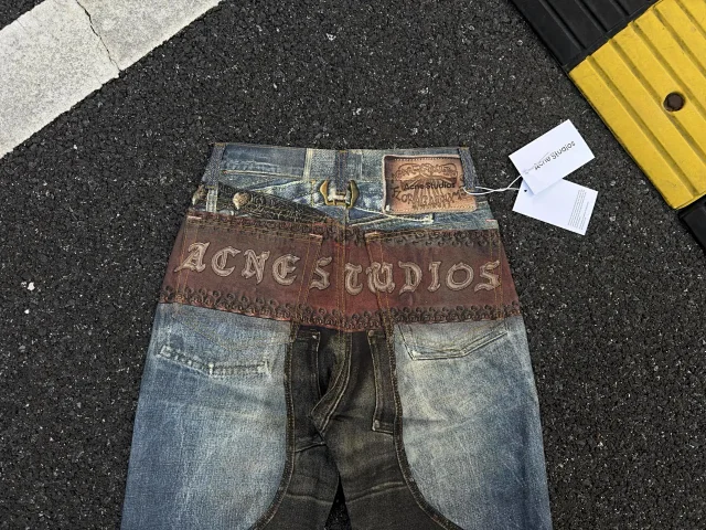Unbranded Jeans Loose-fit printed with button details product detail image 21
