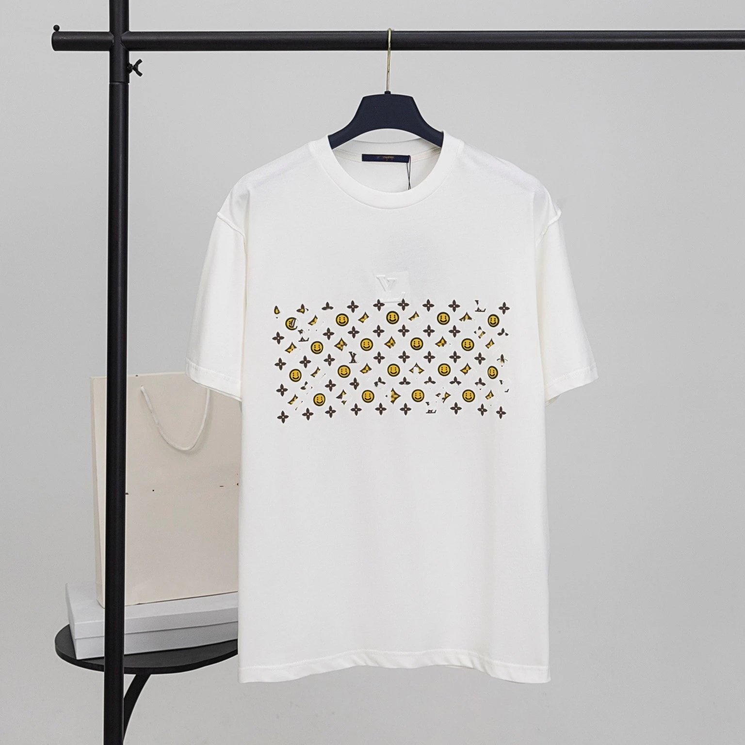 Louis Vuitton T-Shirts Short-Sleeve Graphic Print T-Shirt image 3