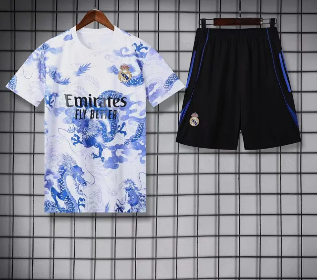 Real Madrid Tracksuits Short-Sleeve Football Training Shirt and Shorts Set product detail image 18