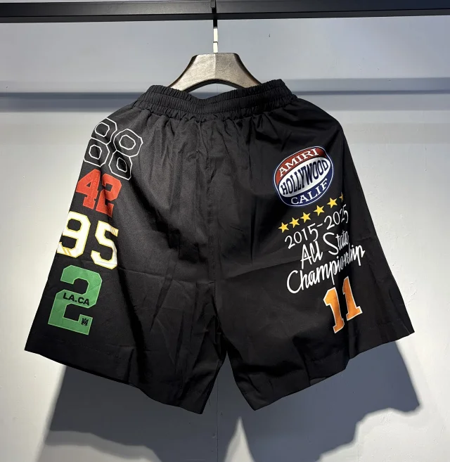 AMIRI Shorts Varsity Graphic Print product detail image 9