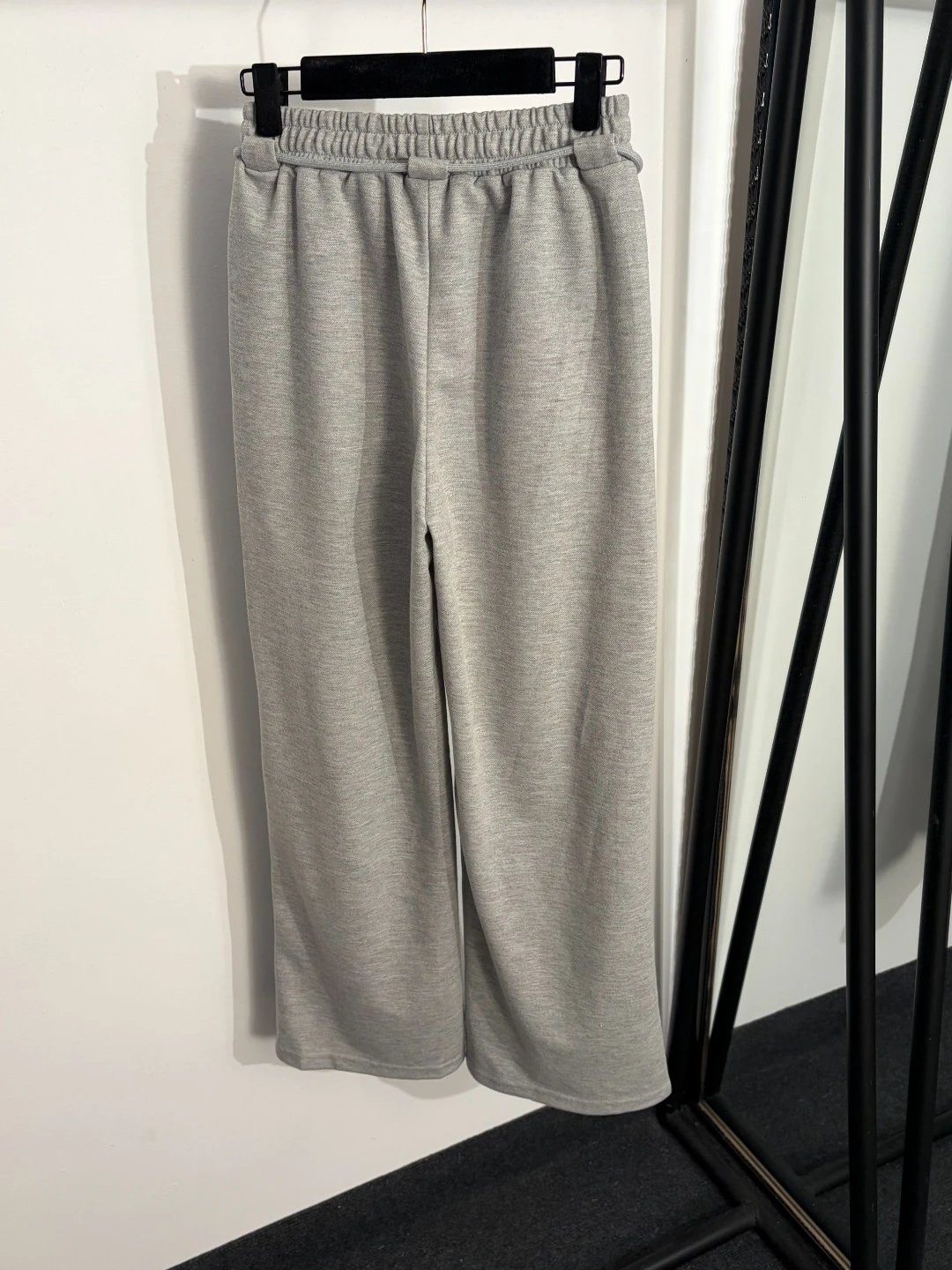 Design Half-Zip Sleeveless Cropped Top and Drawstring Sweatpants Set Gray - 7