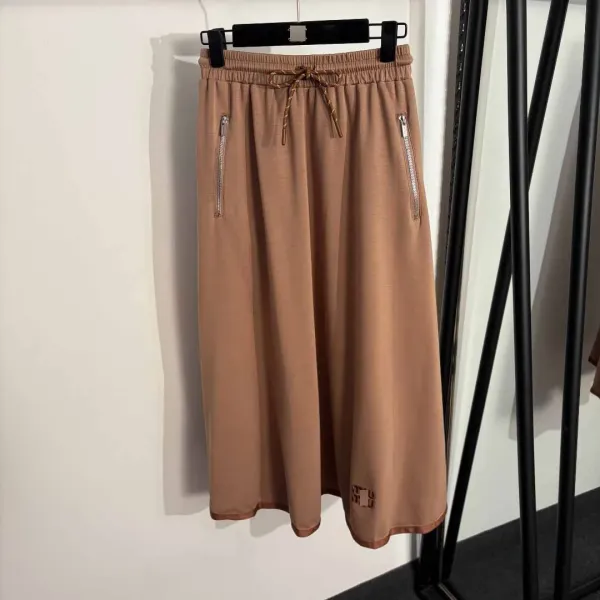Design Logo-Embroidered Beige T-Shirt and Drawstring Shorts Set - 6