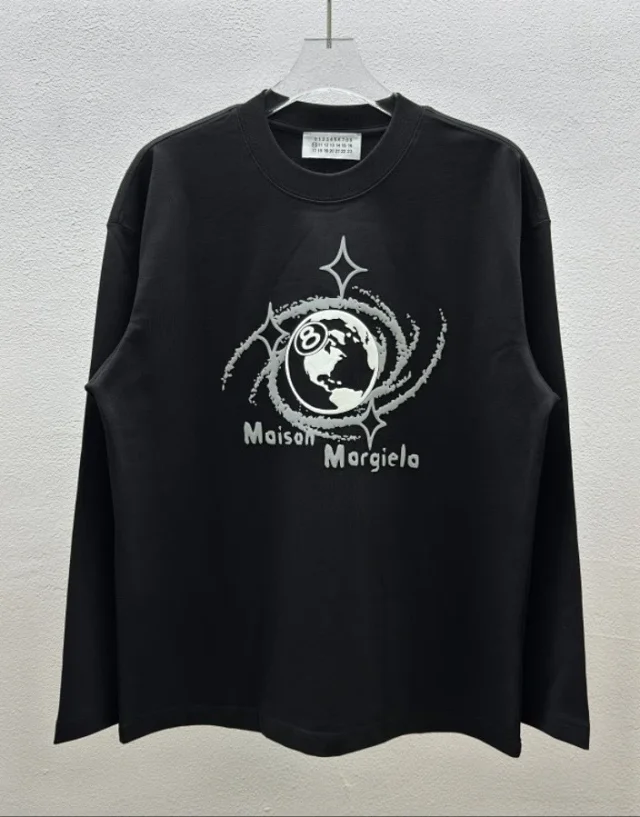 Maison Margiela T-Shirts Long-Sleeve Graphic T-Shirt product detail image 37