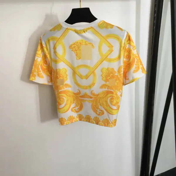 Versace Baroque Print Knotted Cropped T-Shirt Yellow White - 4