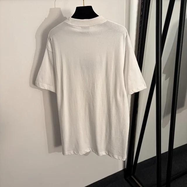 Unbranded T-Shirts Short-Sleeve T-Shirt with Contrast Brushstroke Chest Print product detail image 3