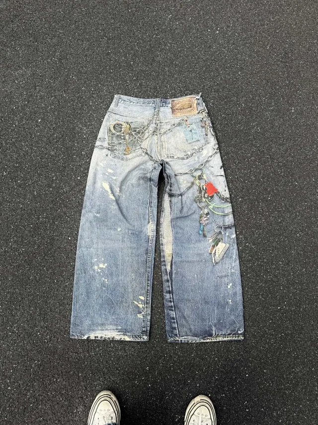 Vance Studios Jeans Wide-Leg Distressed Chain-Embellished product detail image 9