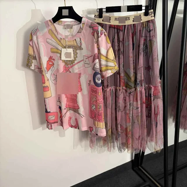 Hermès Matching Sets Printed short-sleeve top and sheer pleated skirt set product detail image 3