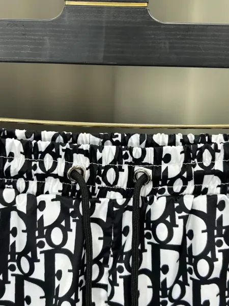 Dior Oblique Print Swim Shorts White / Black - 33
