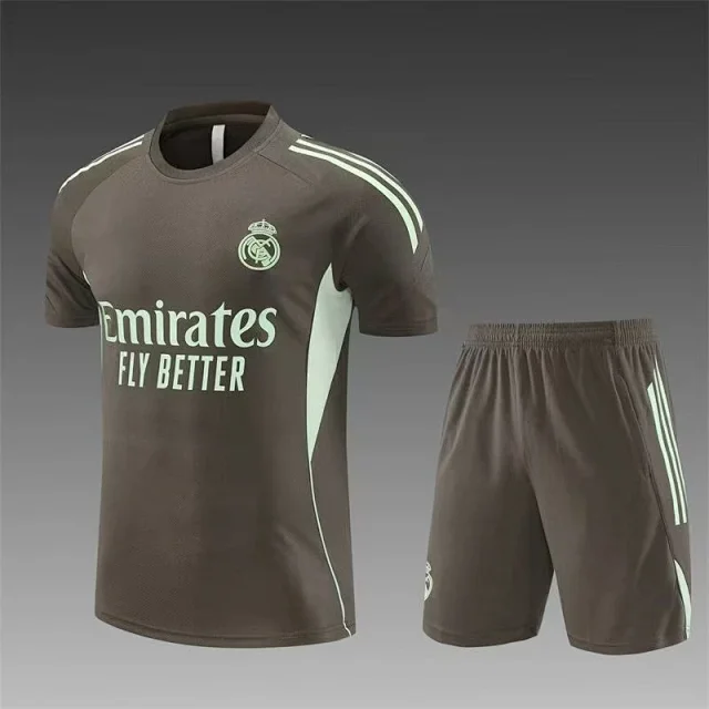 Real Madrid Matching Sets Short-Sleeve Football Jersey and Shorts Set product detail image 3